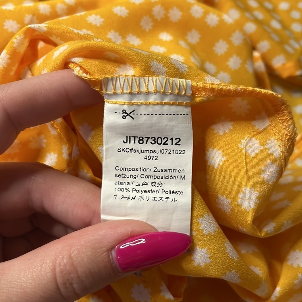 YELLOW Shien romper - daisies, shorts, juniors, 11-12, summer, spring, flowers - Picture 4 of 4